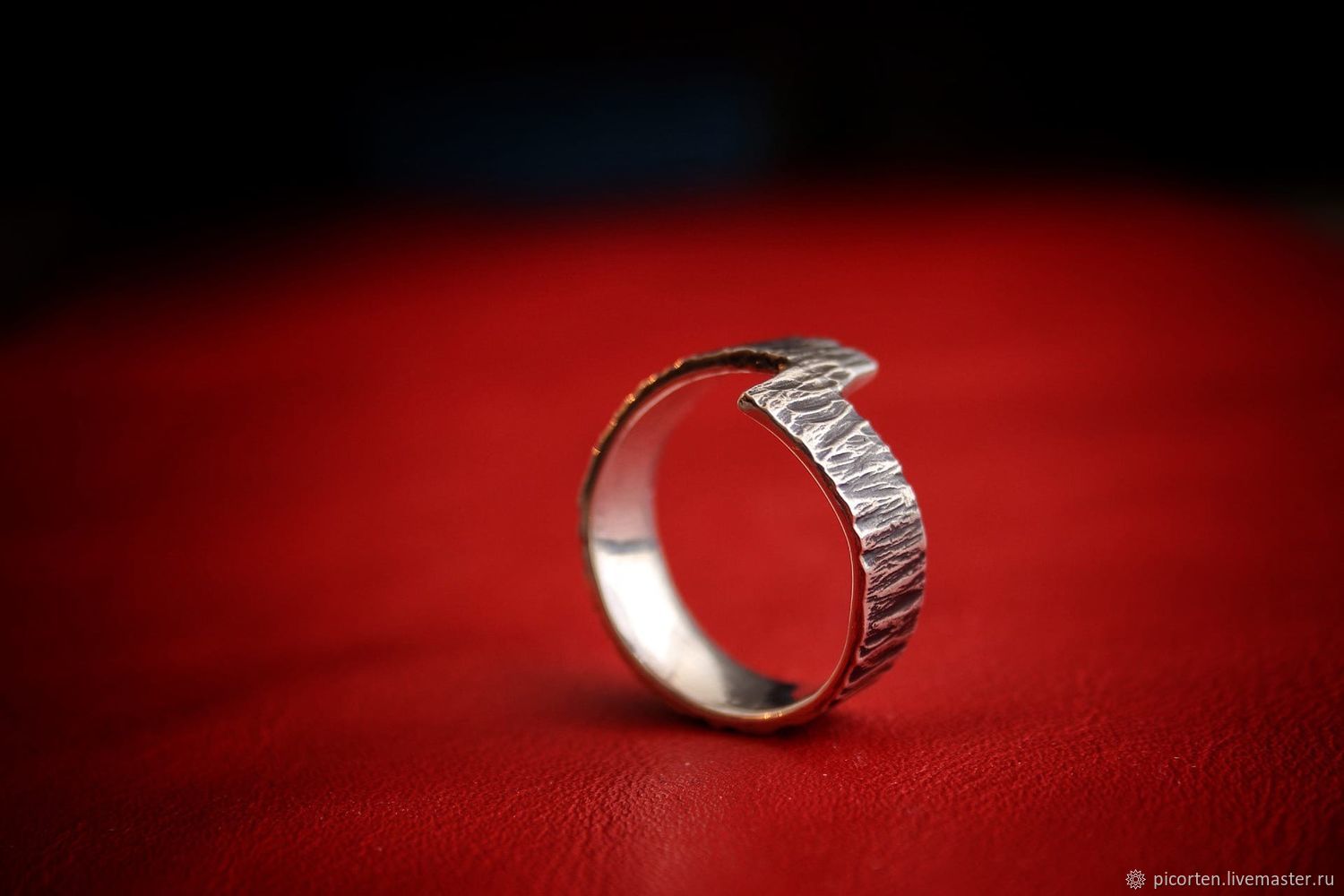 Черненое серебро кольца