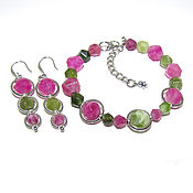 Украшения handmade. Livemaster - original item Set of bracelet and earrings stones crimson and green. Handmade.