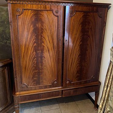 Винтаж ручной работы. Ярмарка Мастеров - ручная работа Винтаж: Шкаф винтажный. Handmade.