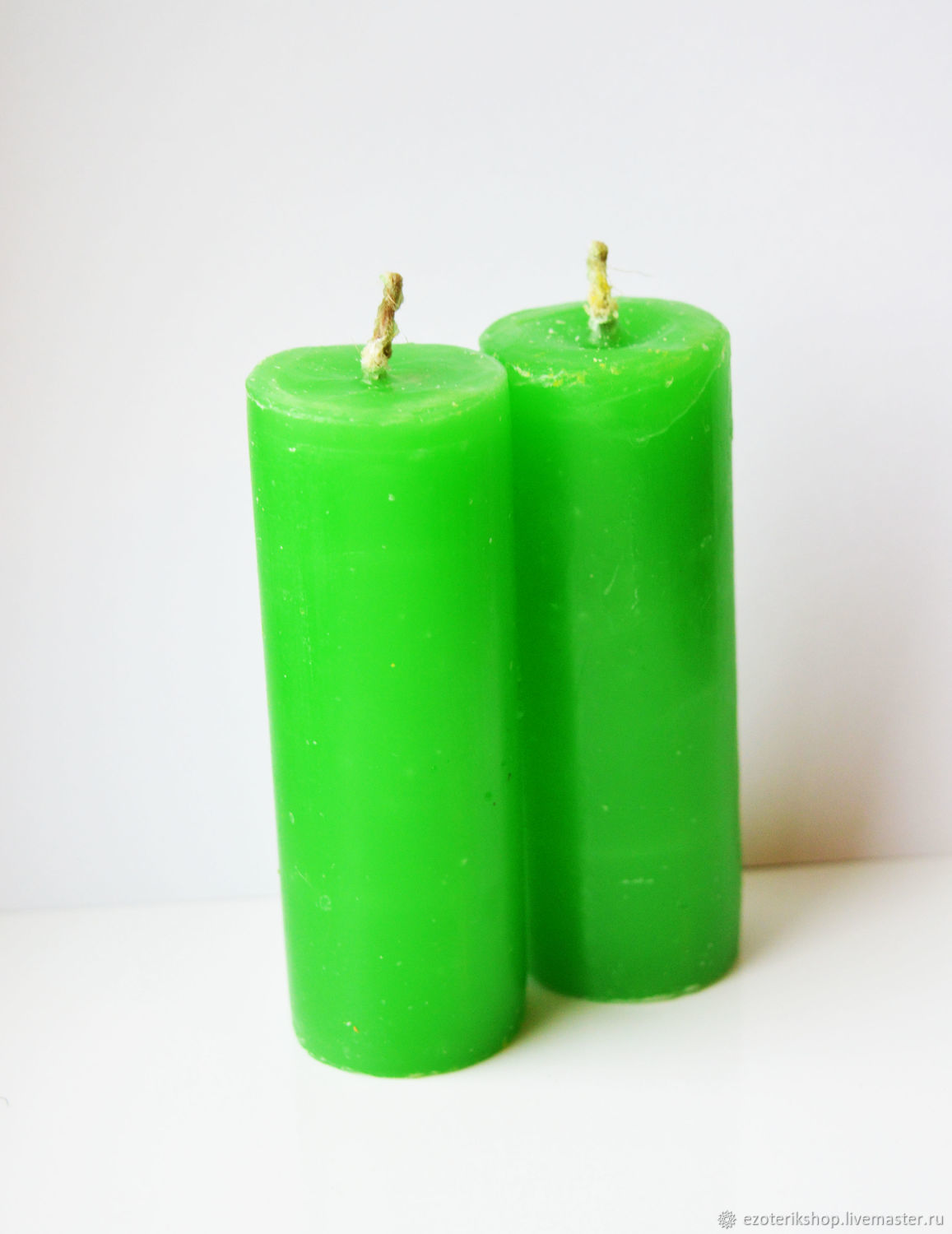 Свечи зеленого цвета. Свеча зеленая. Салатовая свеча. Свеча зеленого цвета. Большие свечи зеленые.