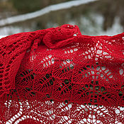Аксессуары handmade. Livemaster - original item A large red shawl made of soft pure wool yarn. Handmade.