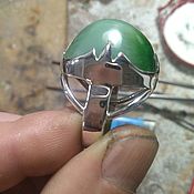 Кольца: кольцо зелёный нефрит белая жемчужина. Белый нефрит