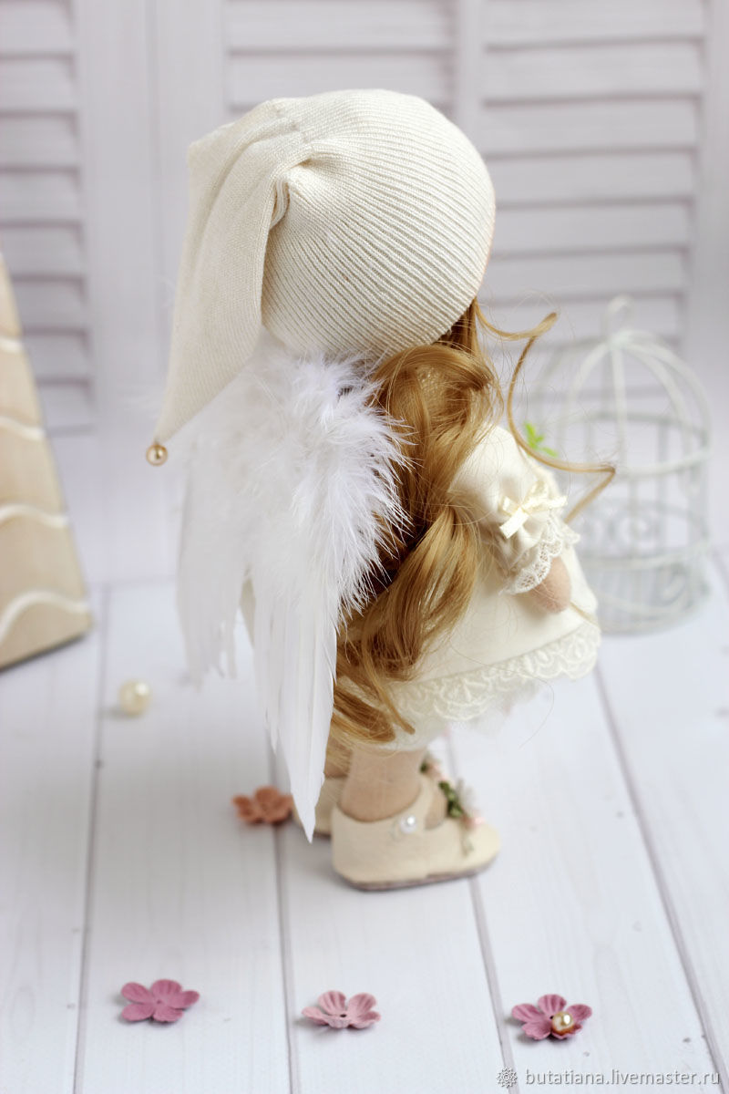 Текстильная кукла ангел. Интерьерная кукла ангелочек. Кукла ангелочек мягкая. Текстильная кукла в белом. Тыквоголовка кукла тильда.