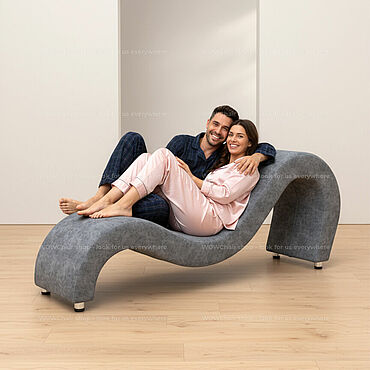 Шлюха оның түкті кискасынан камминг жатыр деп айқайлайды