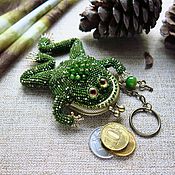 Сумки и аксессуары handmade. Livemaster - original item keychain: Frog from beads keychain-coin box. Handmade.