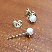 Украшения handmade. Livemaster - original item Mini 585 Gold Stud Earrings with Pearls. Handmade.