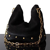 Сумки и аксессуары handmade. Livemaster - original item Stylish black bag made of genuine suede with a large chain. Handmade.
