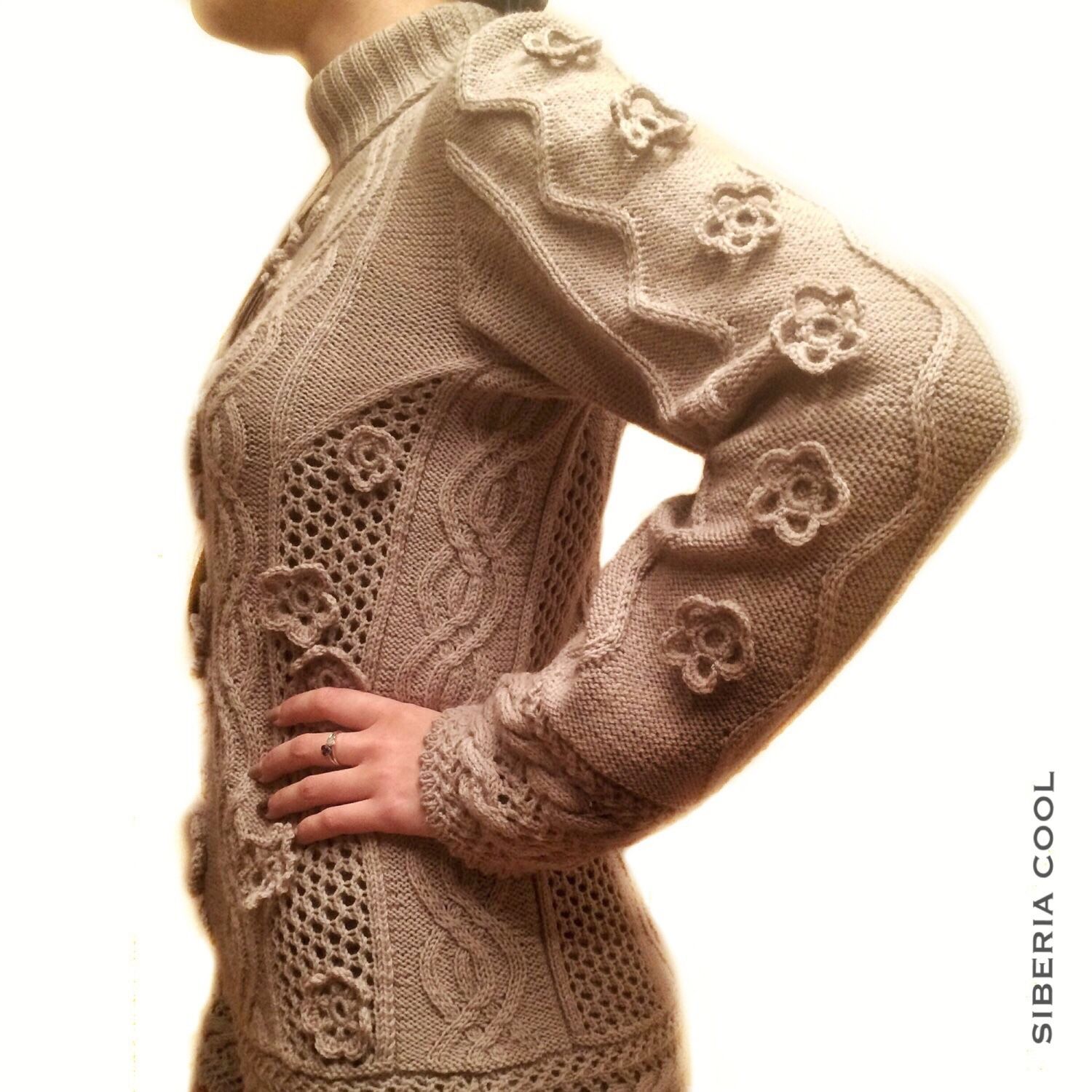 Свитер женский вязаный спицами Цветочный ажур, шерсть мериноса в ...