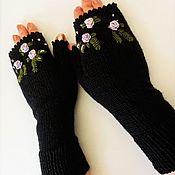 Аксессуары handmade. Livemaster - original item Mitts: Knitted mittens with embroidery. Handmade.