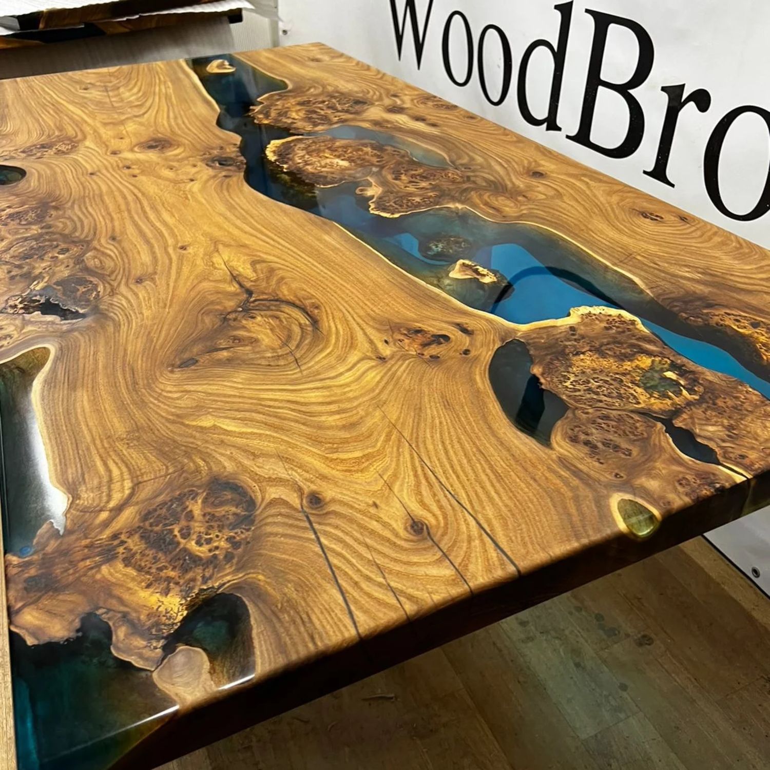 Столешница из эпоксидной смолы и капового карагача 190х90 – купить на ...