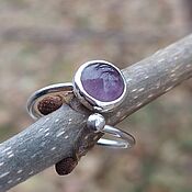 Серебряное кольцо с апатитом "Магия леса", размер по запросу