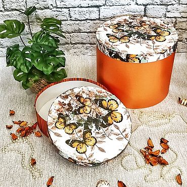 Материалы для творчества ручной работы. Ярмарка Мастеров - ручная работа Шляпная коробка бабочки оранжевые, 25х8см. Handmade.