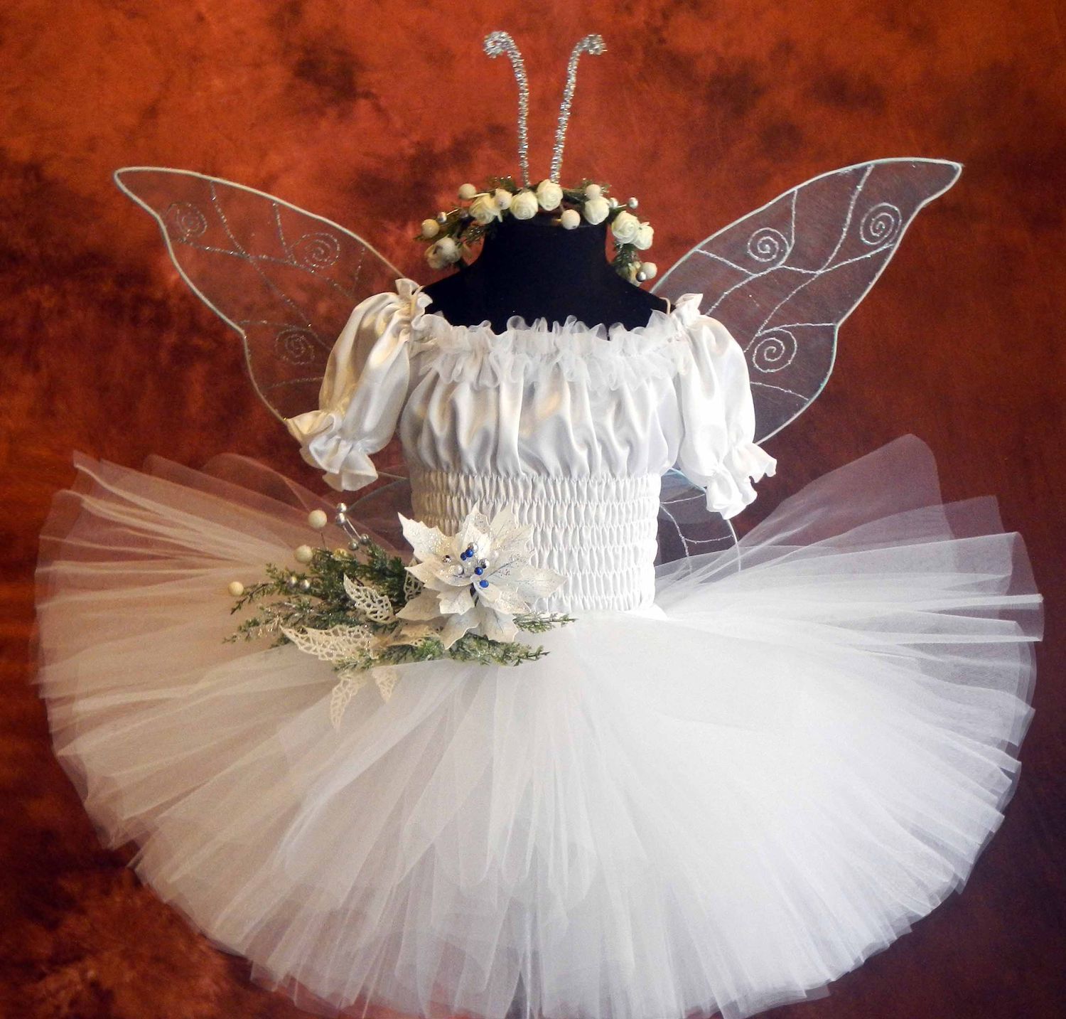 Платье белое бабочки