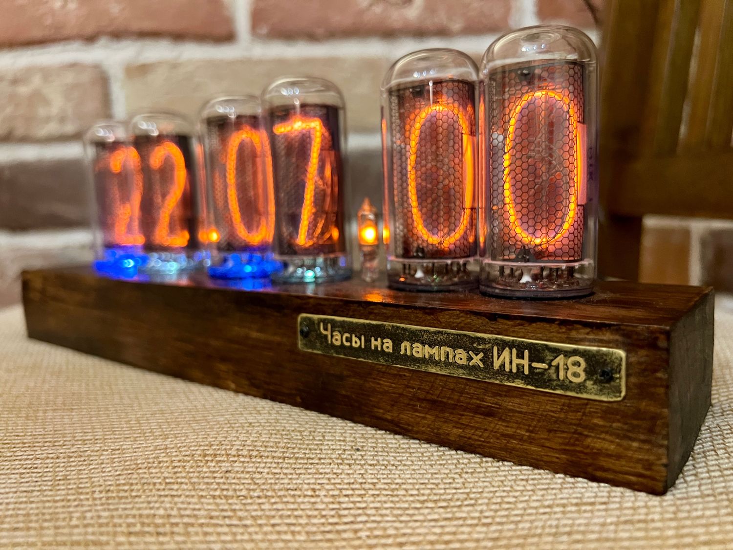 B-CH IN14-C-L Clock / часы на лампах ИН-14 (корпус и лампы в комплекте)