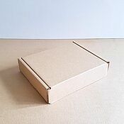 Коробка для кукол и игрушек 32 см., белая