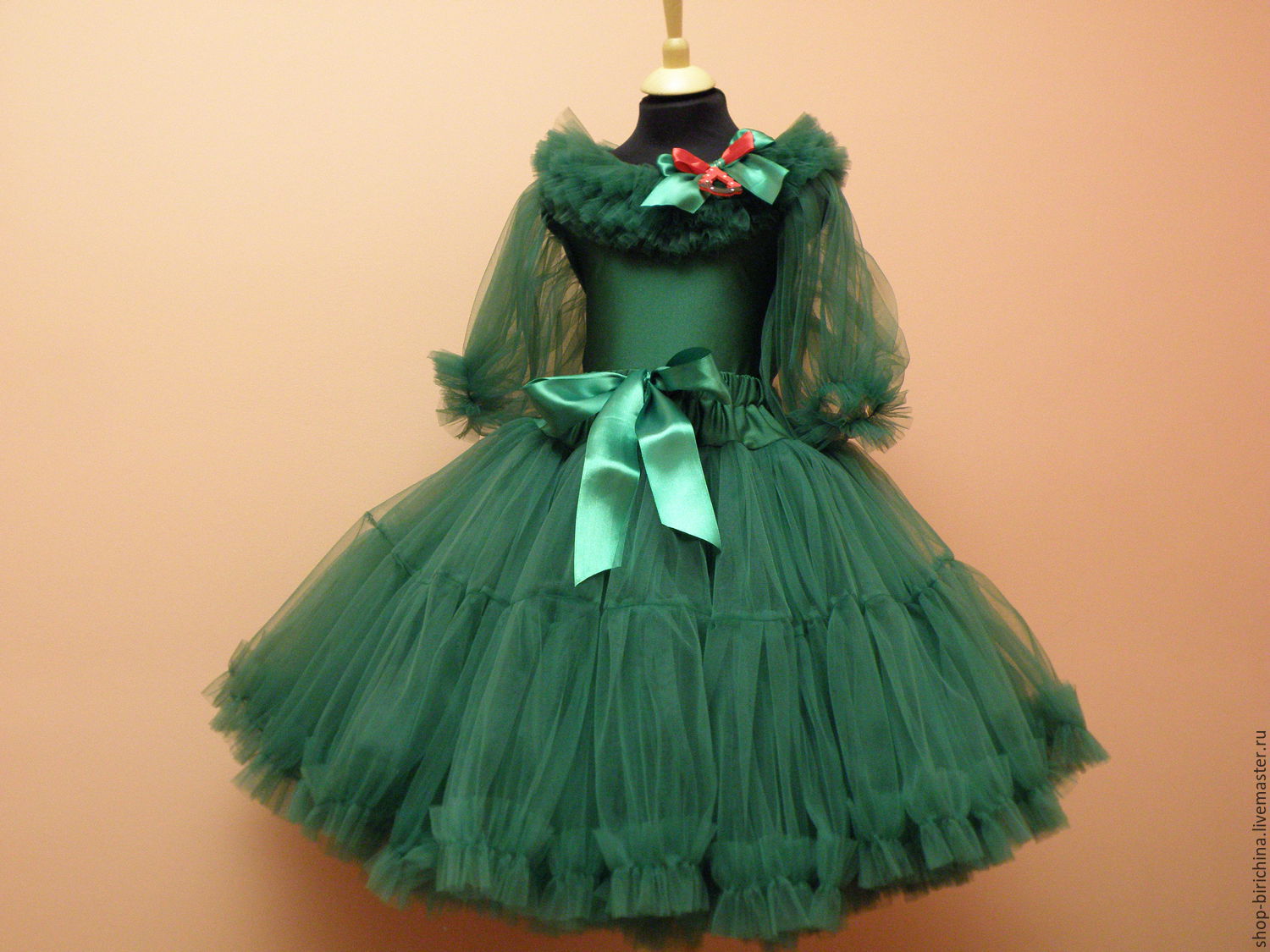 Платье елочки. Костюм ёлки. Платье елка для девочки. Костюм елки для девочки. Зеленое платье для девочки.