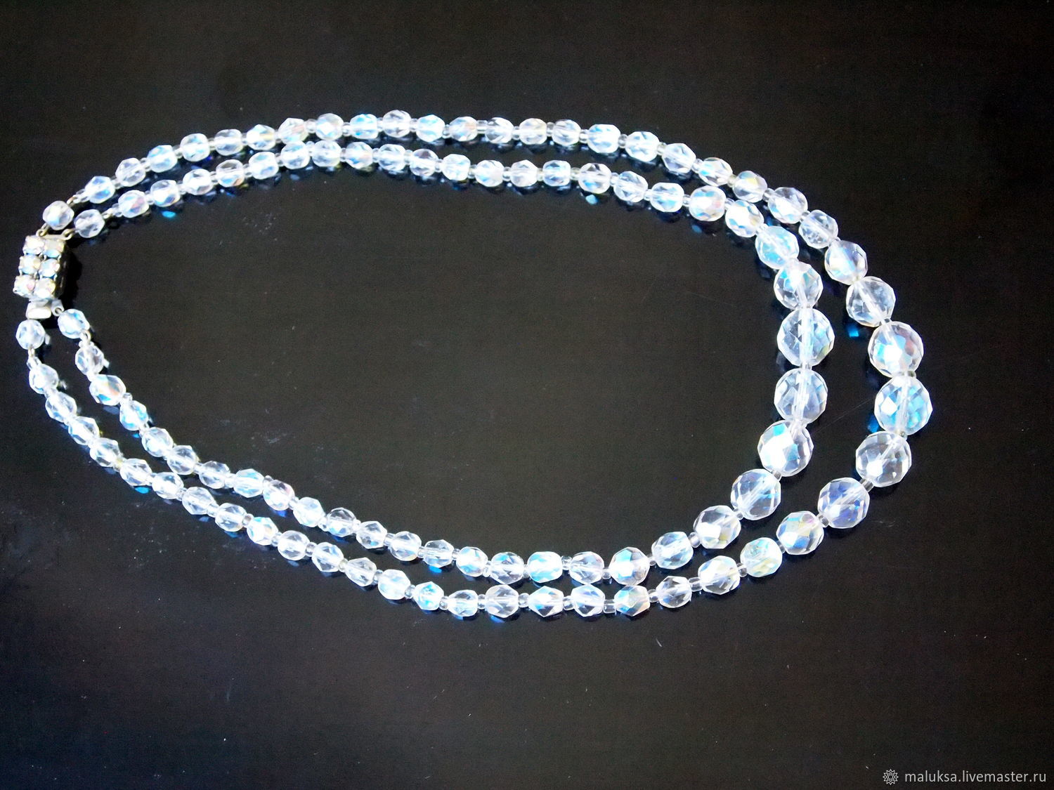 Бусы деревянные ссср. Авито бусы винтаж. Колье винтаж из вставок черный пластик и металла. Изделия из граната ссср бусы. Авито бусы винтаж.