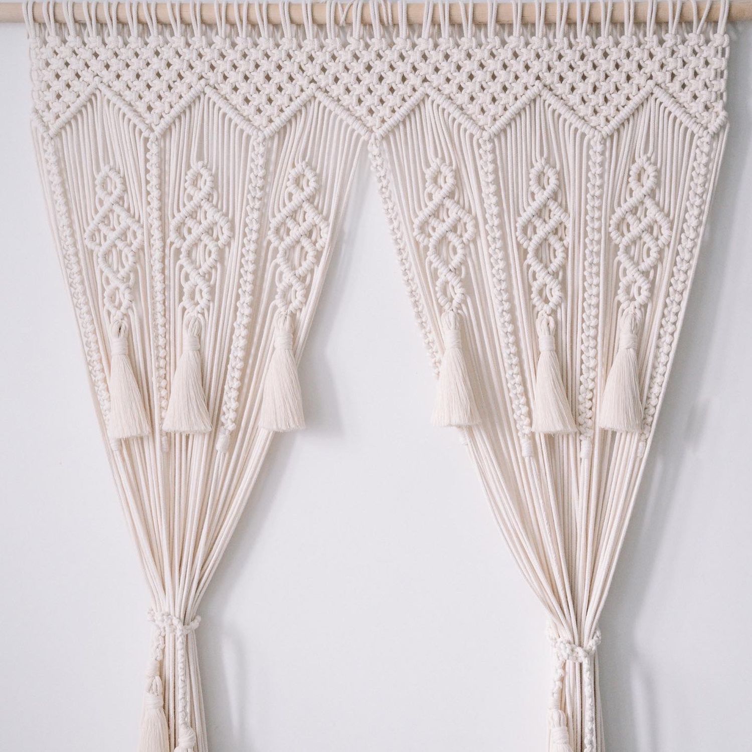 Макраме-штора с кистями в интернет-магазине на Ярмарке Мастеров | Шторы ...