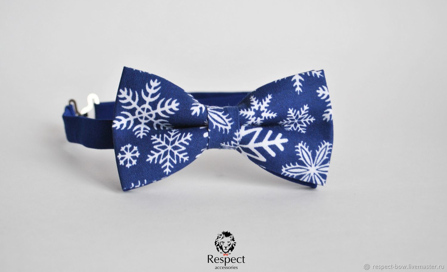 Blue butterfly tie with beautiful winter pattern Crystal Ice will be a wonderful gift for the new year for Your friends, family and loved ones.
