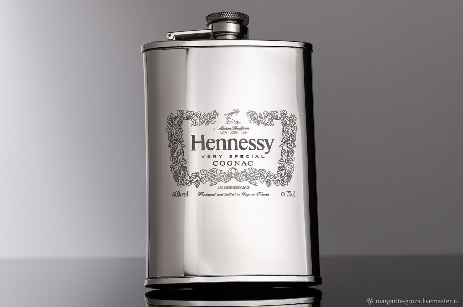 Фляжка S.Quire 1508YA для алкоголя 240мл с гравировкой Hennessy в  интернет-магазине Ярмарка Мастеров по цене 1799 ₽ – T4VA4RU | Подарочные  фляги, Москва - доставка по России