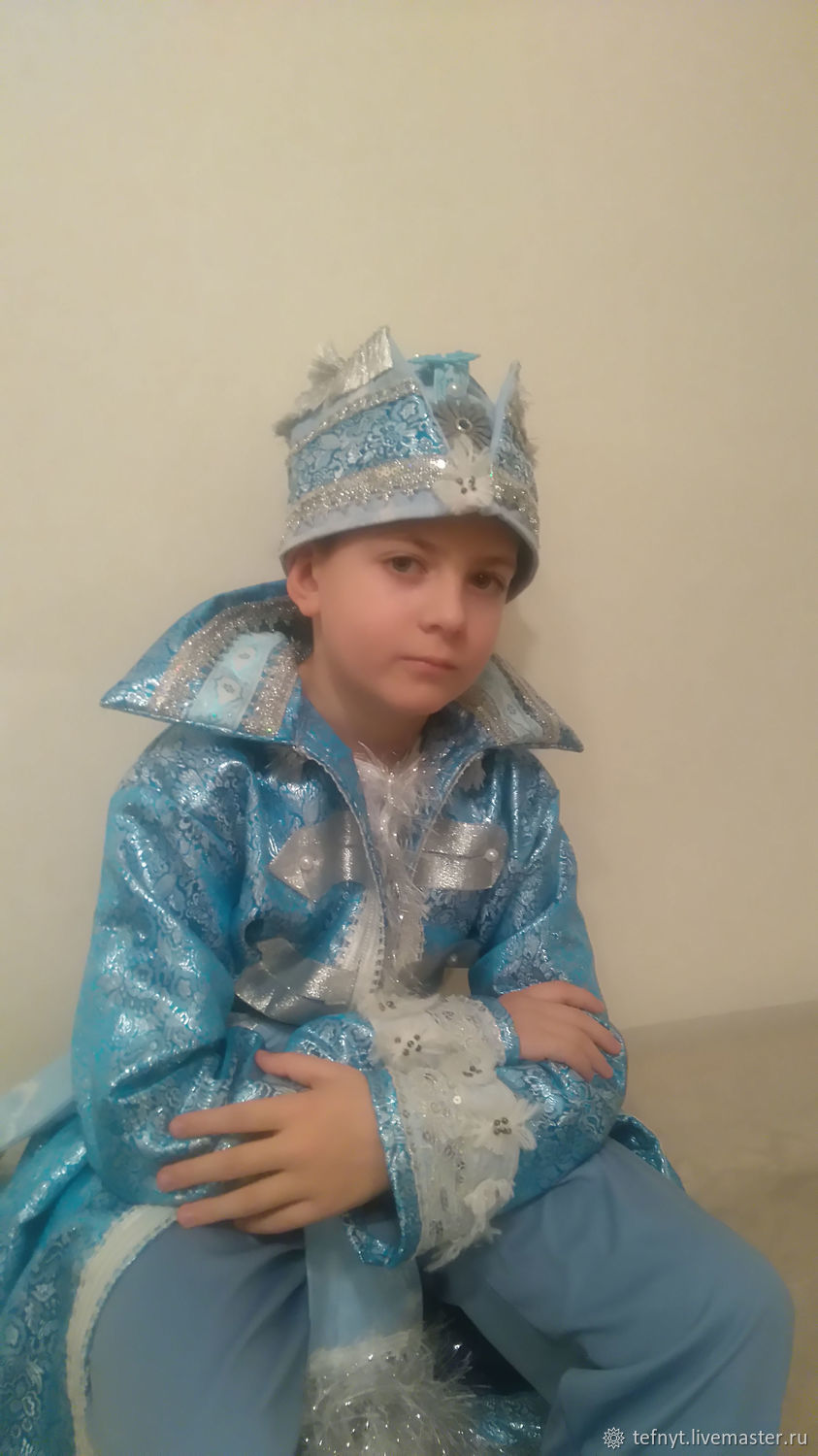 Новогодний Костюм Месяца