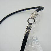 Украшения handmade. Livemaster - original item A choker on a neck made of braided leather with the heads of wolves. Handmade.