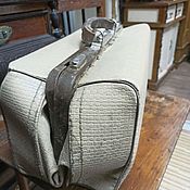 Старинная вешалка с винтажными крючками