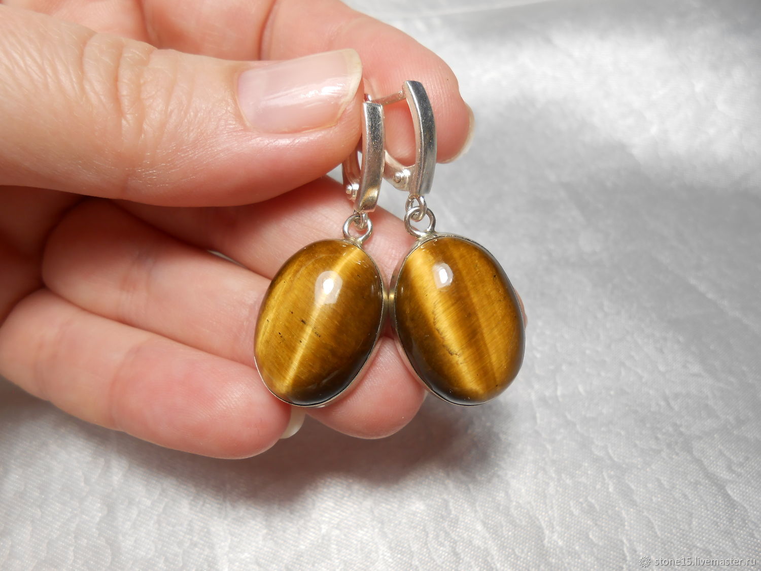 Комплект из тигрового глаза "Золотое руно" купить в интернет-магазине ...