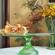 Винтаж handmade. Livemaster - original item The cake pan is large green glass. Handmade.