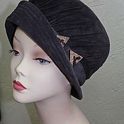 Retro style hat made of trimmed mink