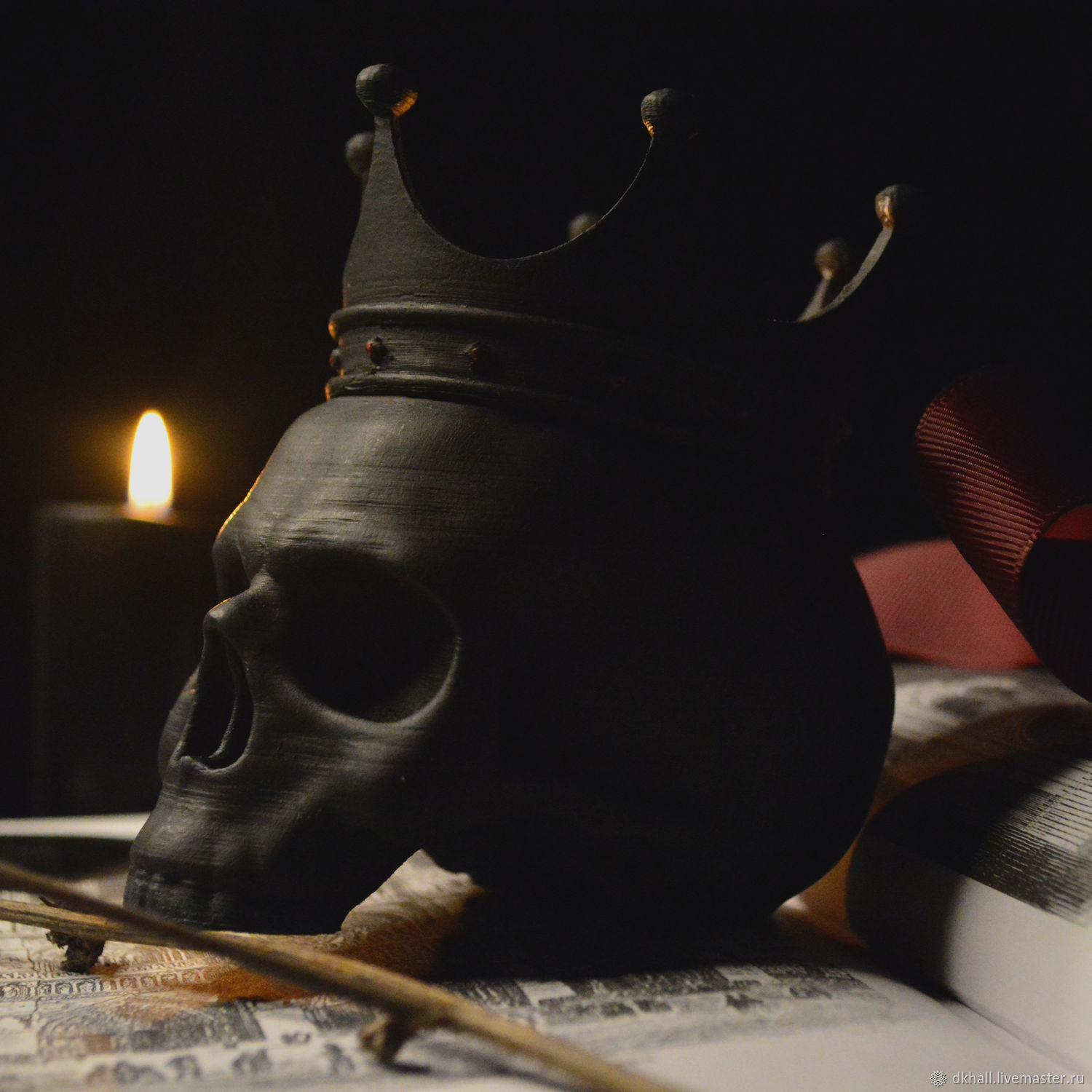 Подсвечник "Поверженный король" 3д-печать, черный на заказ в интернет-магазине Ярмарка Мастеров по цене 2200 ₽ – PNYYKRU | Подсвечники, Москва - доставка по России