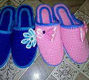 Knitted shoes. ..... Slippers Cocoa.... baked milk