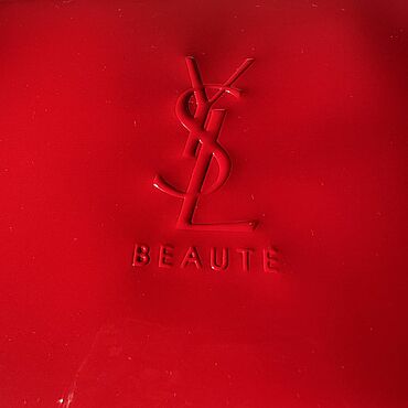 Сумки ручной работы. Ярмарка Мастеров - ручная работа Yves Saint Laurent Beaute красная маленькая сумочка для косметики. Handmade.