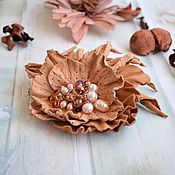 Brooch made of leather wafted autumn Decoration