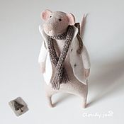 Куклы и игрушки handmade. Livemaster - original item Mouse Traveler felt toy (white pink wool). Handmade.