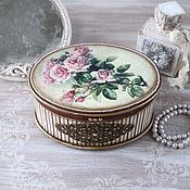 Сувениры и подарки handmade. Livemaster - original item Gifts for March 8: oval vintage jewelry box. Handmade.