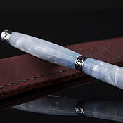 Chickline ballpoint pen (Diamond) in a leather case