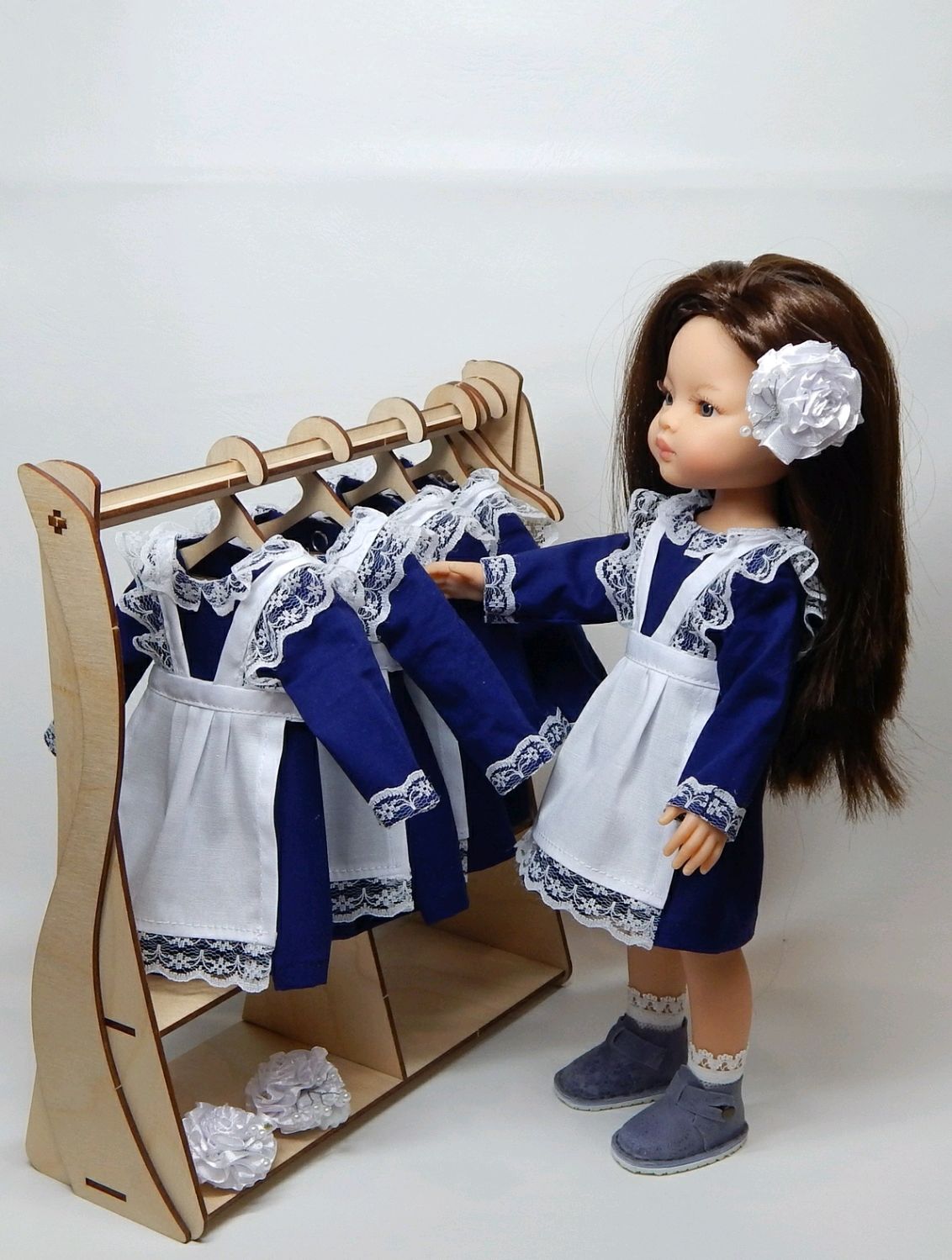 одежда для кукол и мебель для кукол