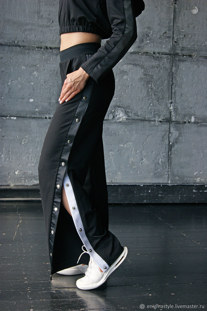 Брюки женские широкие на кнопках, черные летние брюки с лампасами винтернет-магазине Ярмарка Мастеров по цене 4505 ₽ – LWTLYRU