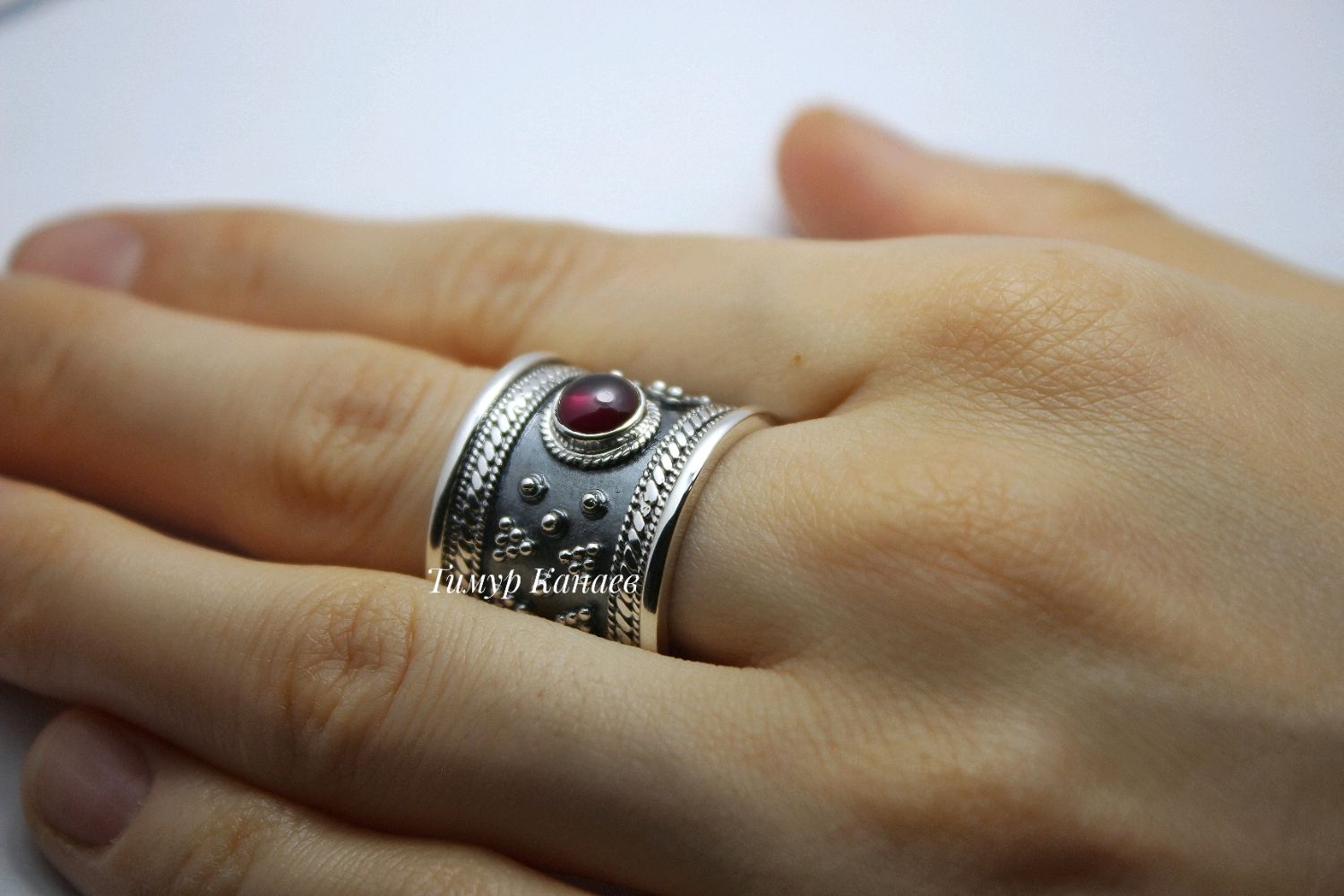 Серебряное кольцо с гранатом mvr1176gr