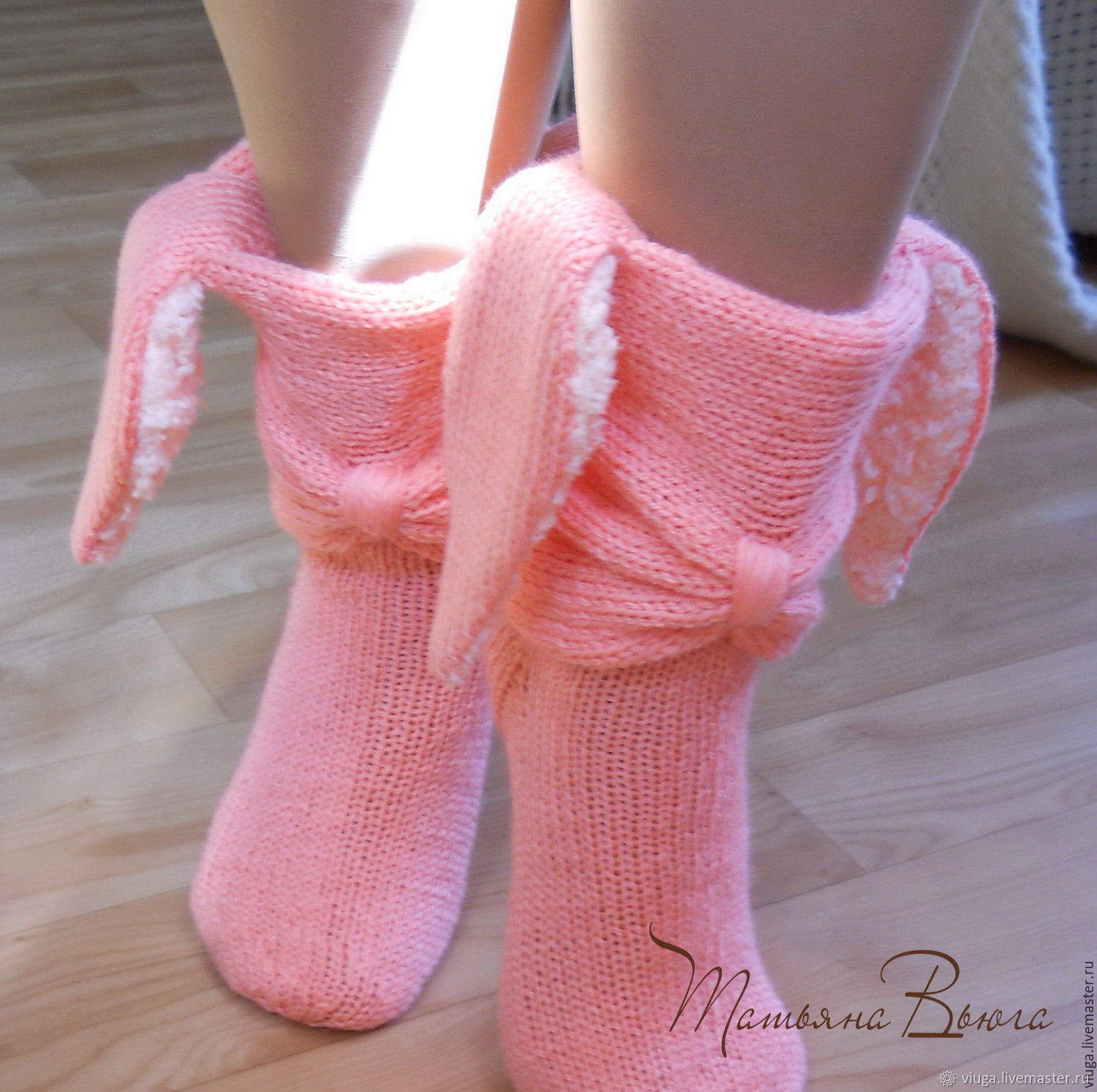 Розовые вязаные носки