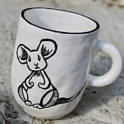 Посуда handmade. Livemaster - original item Mug with a Mouse pattern Mouse Cup with painting for lefties. Handmade.