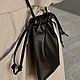 Кожаная сумка кисет черная. Сумка через плечо. AUGUST BAGS. Интернет-магазин Ярмарка Мастеров.  Фото №2