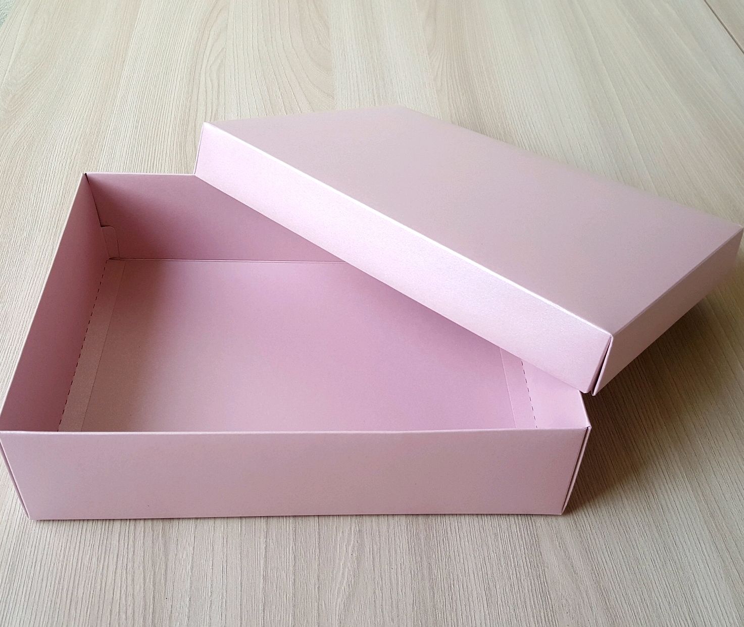 Картонная крышка. Коробка картон 23х14х6см. Подарочная коробка крышка дно. Картонная коробка крышка дно. Коробки с крышкой.