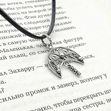 Украшения ручной работы. Ярмарка Мастеров - ручная работа Кулон Лунница филигрань подвеска Лунница луна полумесяц кулон. Handmade.