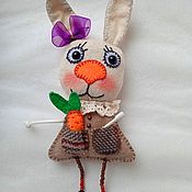 Куколка-Большеножка в костюме мышки
