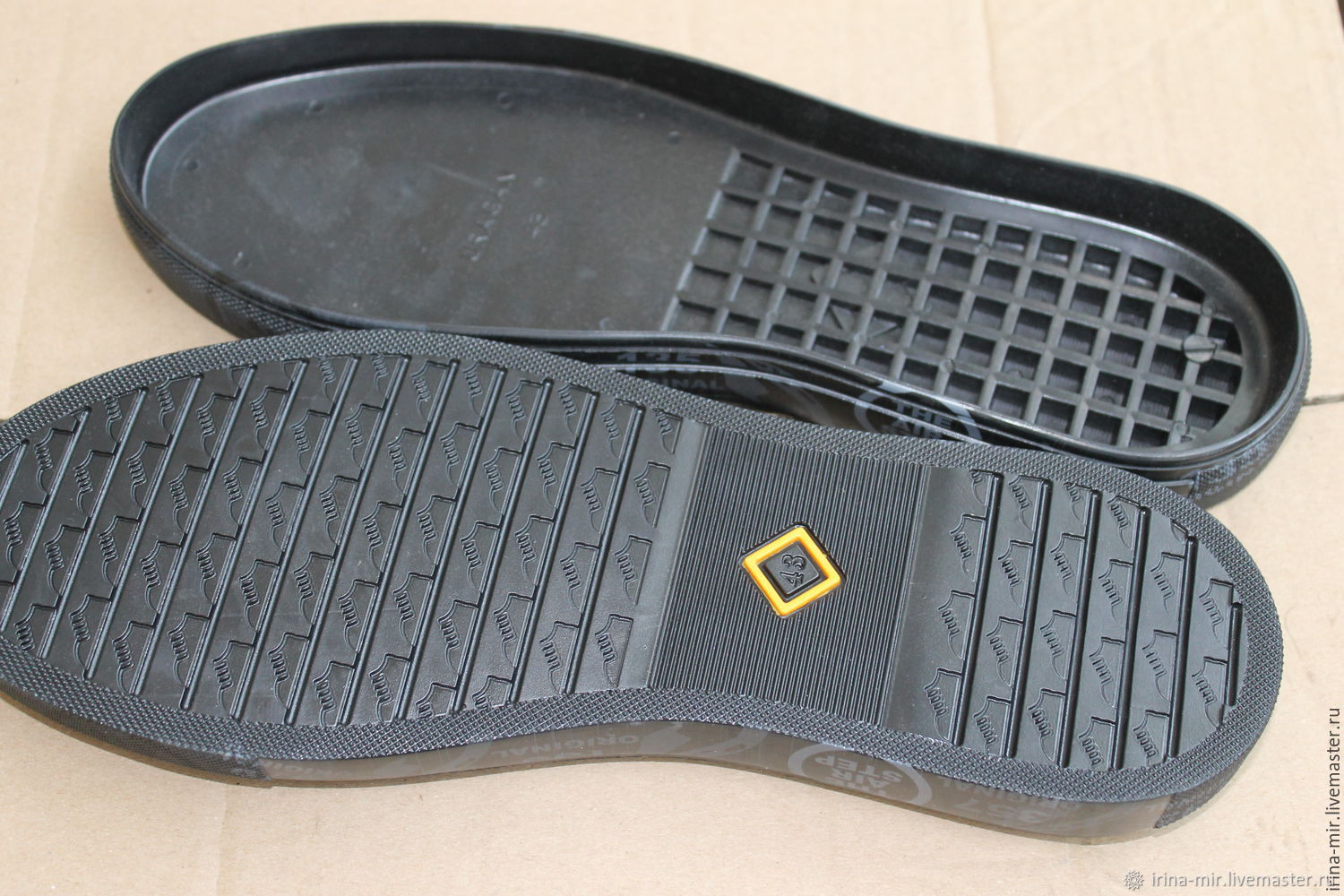 Полимерный материал обувь. Резиновая подошва. Подошва ботинка. Материал для подошвы. Цельная подошва.