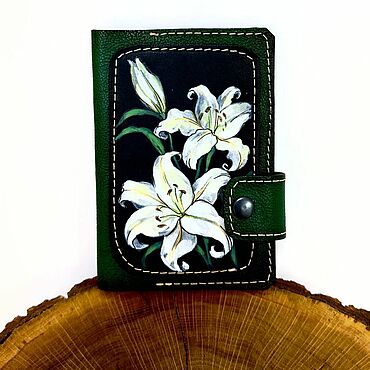 Сумки ручной работы. Ярмарка Мастеров - ручная работа Кожаная обложка «Лилии». Handmade.
