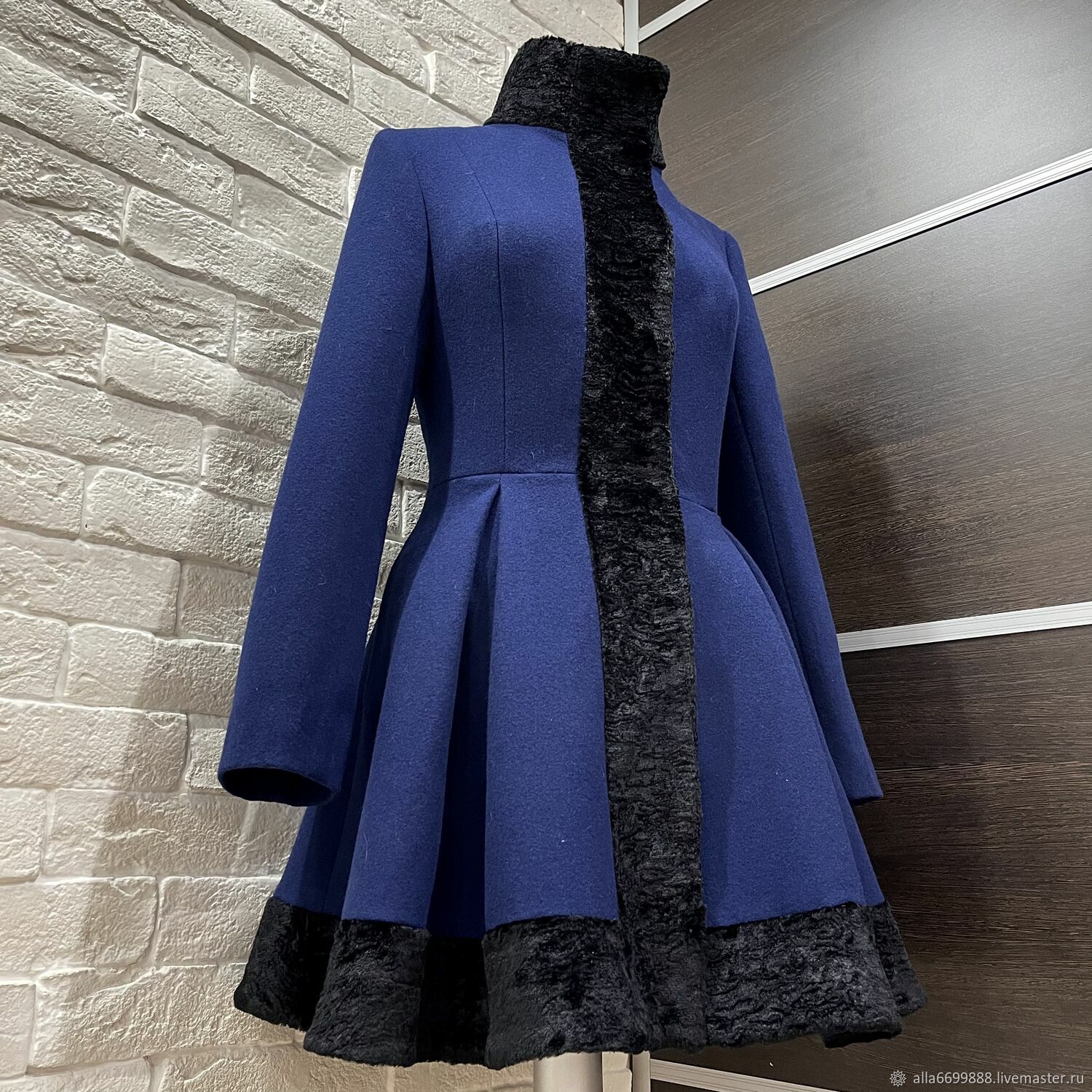 Пальто-платье с мехом каракуля в интернет-магазине на Ярмарке Мастеров ...