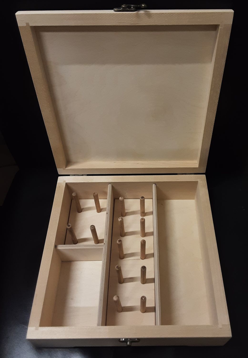 Шкатулка-ящик 26 26 8 см. для ниток и швейных принадлежностей в ...